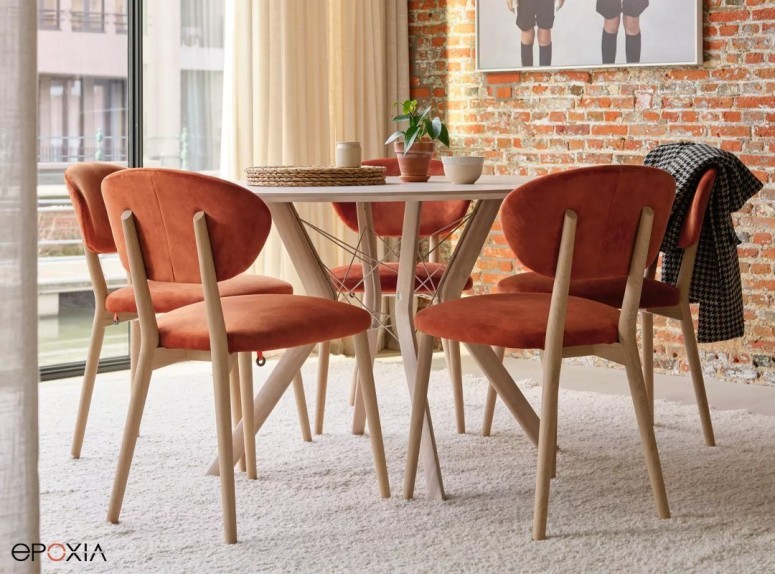 Collection Toro, fauteuils pieds bois