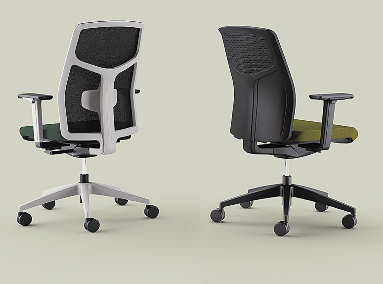 Fauteuils Akila, structure gris clair ou noire
