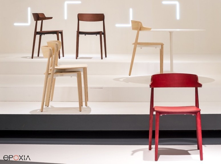 Chaises et fauteuils en bois empilables Nemea