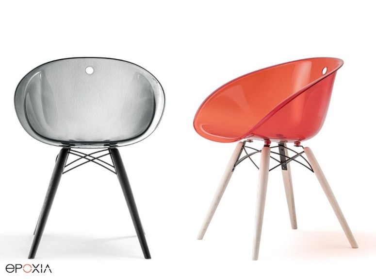 Chaises Gliss translucides par Pedrali