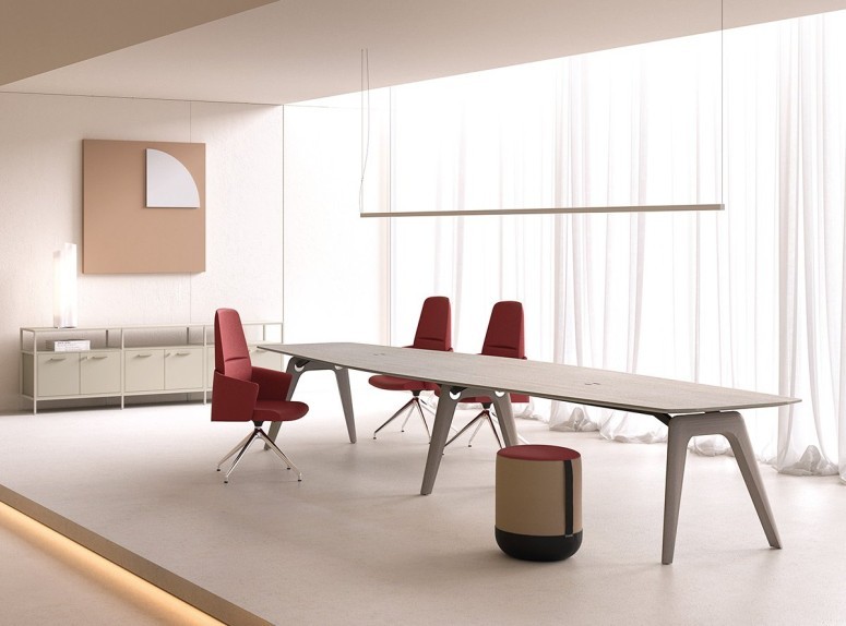 Grande table de réunion Rail forme tonneau, placage chêne gris