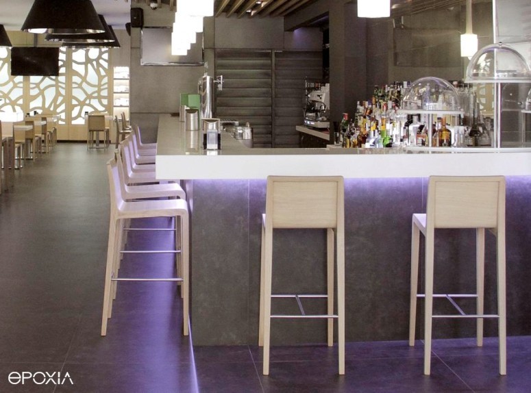 Tabourets de bar Young pour restaurant