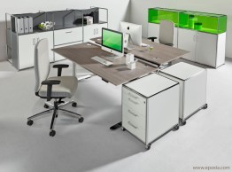 Bureau réglable en hauteur par moteur électrique M2