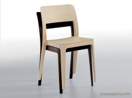 Chaise en bois Nenè