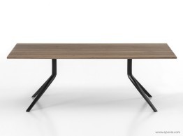Table Oops par Kristalia