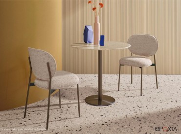 Chaises et table collection Blume par Pedrali