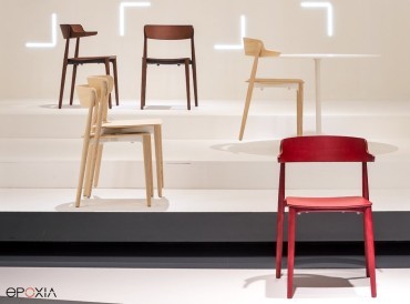 Chaises et fauteuils en bois empilables Nemea