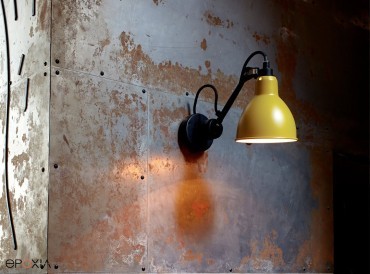La lampe Gras, par DCWéditions