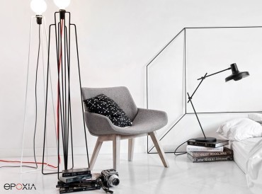 Fauteuil Monk par Prostoria avec 4 pieds bois 