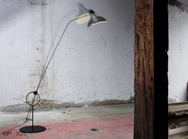 Lampadaire Mantis BS8L par DCWéditions