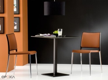 Chaises tapissée Mya 