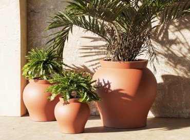 Grands pots design outdoor Venus, par Vondom