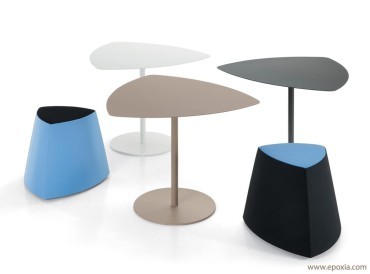 Tables cafétéria avec poufs Kensho