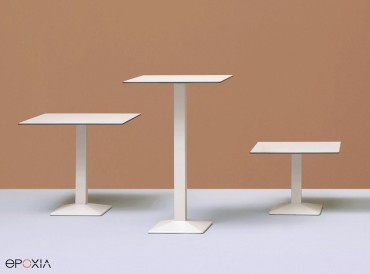 Collection de tables carrées Quadra, 3 hauteurs diponibles