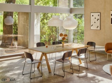 Table de réunion collection Viga, placage ébénisterie