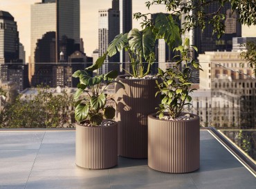Grands Pots déco design collection Gatsby par Vondom, design Ramon Esteve