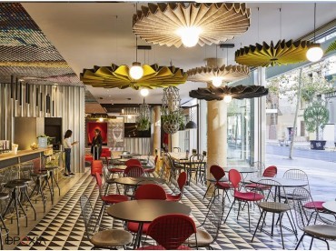 Solution acoustique pour restauration collective BuzziPleat Globe