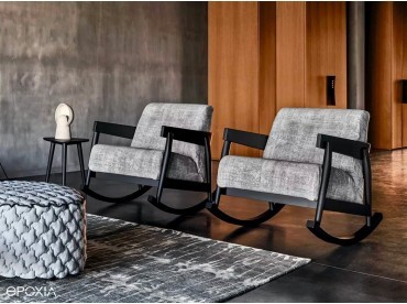 Fauteuil Brick à bascule en bois de chêne laqué noir