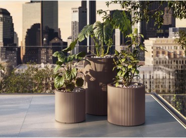 Grands Pots déco design collection Gatsby par Vondom, design Ramon Esteve