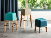 Tabourets Abisko pieds bois, disponibles en 3 hauteurs 45, 65 et 75 cm