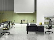 Bureau manager Gate coloris noir, sur desserte porteuse 