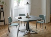 Chaises Joe, pieds métal et assise et dossier en cuir