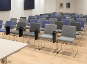 Chaises de conférence avec tablette écritoire Finn