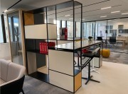 Exemple de configuration pour un plateau hauteur 110 cm et étagères portantes Q18