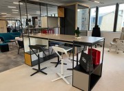 Exemple de configuration pour un plateau hauteur 110 cm et étagères portantes Q18