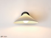 Applique murale Plume, abat-jour en polycarbonate ou porcelaine fine