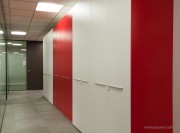 Armoires portes battantes Oxwood blanc et rouge