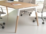Bureau Aska pied incliné bois