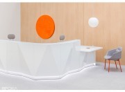 Banque d'accueil Alpa avec espace d'accueil PMR