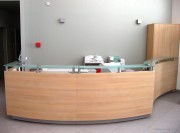 Banque d'accueil sur-mesure
