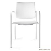 Chaise empilable Bio L, le dossier est plus haut que sur la version Bio. Assise et dossier en prolypropylène