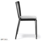 Chaise Blitz empilable en polycarbonate noir opaque, assise tissu