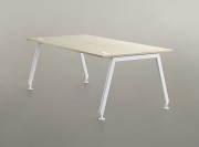 Bureau collection Atao détail piètement oblique