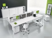 Bureau bench Italo 4 postes, avec écrans de séparation et petits rangements