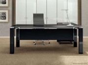 Bureau direction Step Evo, finitions plateau verre noir, pieds acrylique noir
