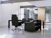 Bureau collection Abaco structure cuir plateau verre noir