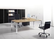 Bureau collection Glider placage chêne clair avec retour, piétement chromé