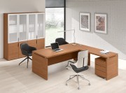 Bureau de direction avec retour et vaisson mobile. Finitions Noyer