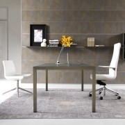 Bureau directeur Fly Glamour avec plateau verre dépoli anti-tâches, piètement Olive brun