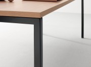Bureau individuel Agile de Martex, plateau mélaminé épaisseur 30 mm