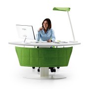 Bureau d'accueil réglable en hauteur Funny sat avec voile de fond