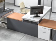 Détail de fixation bureau sur desserte porteuse