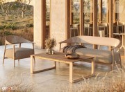 Fauteuil et canapé Africa, finition laqué Camel 