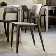 Chaises en bois rouvre foncé Nenè