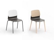 Chaises de collectivité Klik, pieds bois et métal, coque polypropylène.