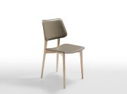 Chaise Joe, pieds bois, assise et dossier en finition cuir
